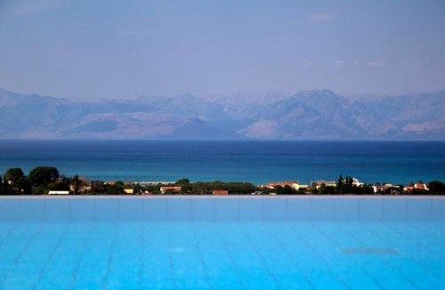 Sfakera Villa | Red Queen