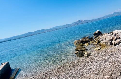 Loutraki-Agioi Theodoroi Apartment | Relax apartment 50m from the sea