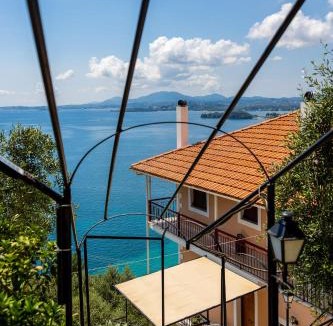 Pirgi Apartment | Rena's house Corfu