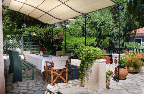Vasilikos House | Renard Bleu Homes
