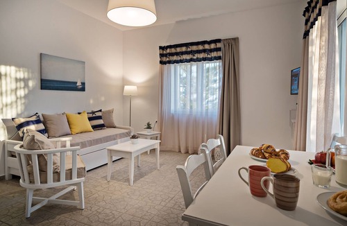 Mirthios Apartment | Renovated apartment just 15 min walk from beach private terrace direct seaview