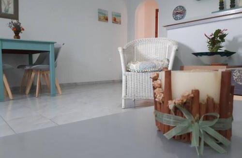 Adelianos Kampos Apartment | Renovated apartment in Adelianos Kampos
