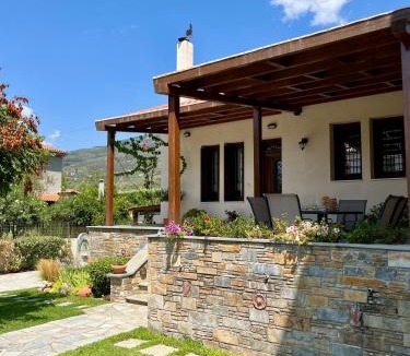 Kato Gatzea House | Reven Resort