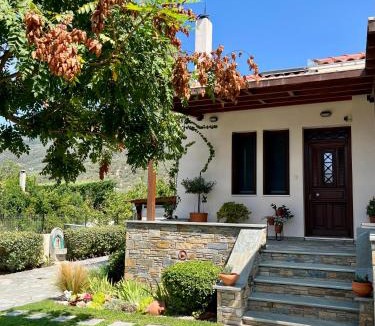 Kato Gatzea House | Reven Resort