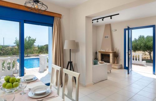 Gennadi Villa | RITA MARE seafront villas heated Pools