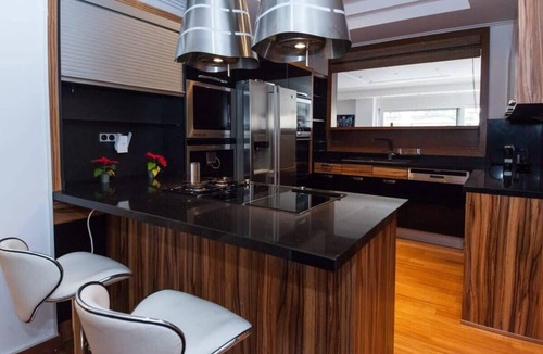 Voula Apartment | Riviera Retreat 3 Bedroom Luxury Apt w shared Pool
