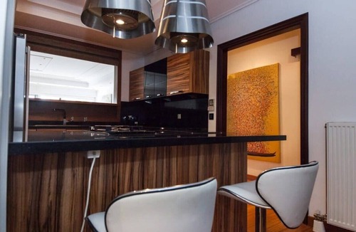 Voula Apartment | Riviera Retreat 3 Bedroom Luxury Apt w shared Pool
