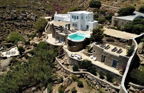 Paraga Villa | Rocky Mansion Mykonos