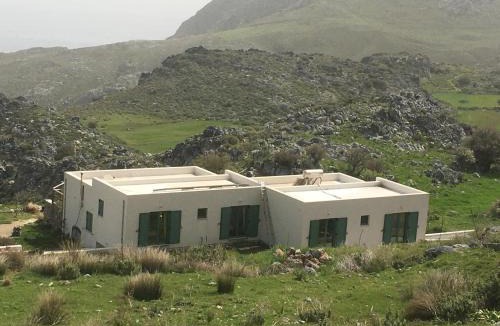 Agios Vasileios House | Rocky Mountain Way