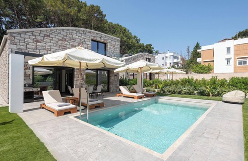 Asgourou Villa | Rokas Luxury Villas- Villa Sotiria