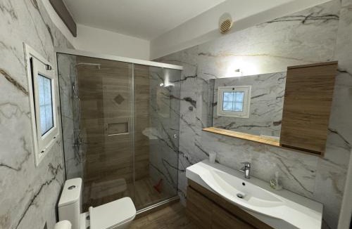 Agios Gordios Apartment | Rolandos Apartments