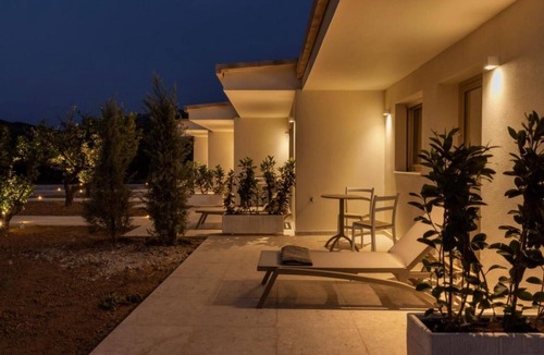 Loutraki Apartment | Romantic Double Room with Sea View