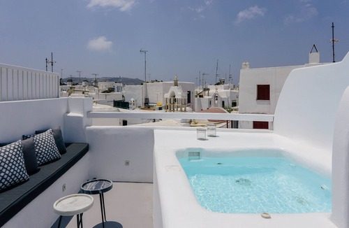 Little Venice House | Roofs of Chora, Townhouse with Rooftop Pool - Adults Only