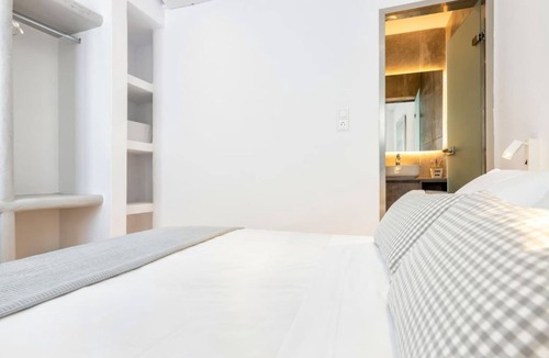 Parikia Hotel | Room 8 @ Pelican Paros in the Old Town!