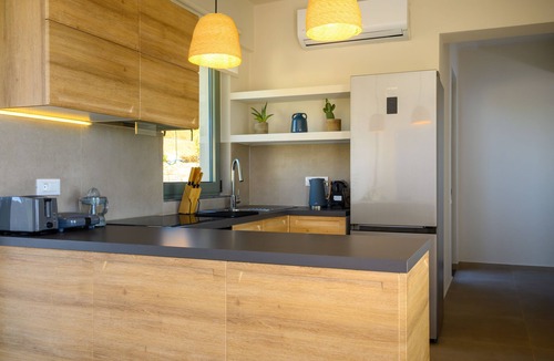 Agios Nikolaos House | Roots Suites in Crete