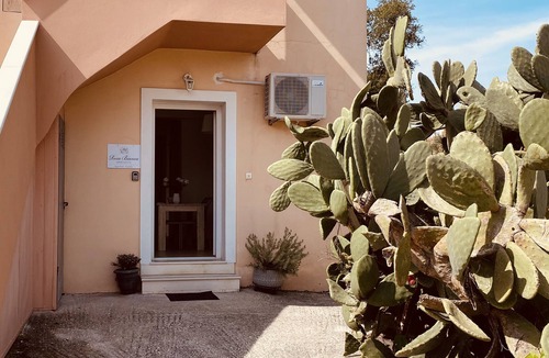 Corfu Town House | Rosa Bianca