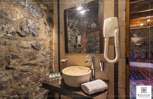 Aghios Athanasios Hotel | Rouga Mountain Boutique Suites & Spa