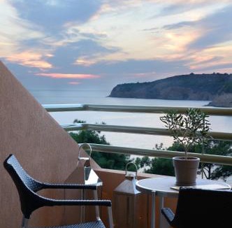 Potos Resort | Royal Paradise Beach Resort & Spa - Adults Friendly Hotel