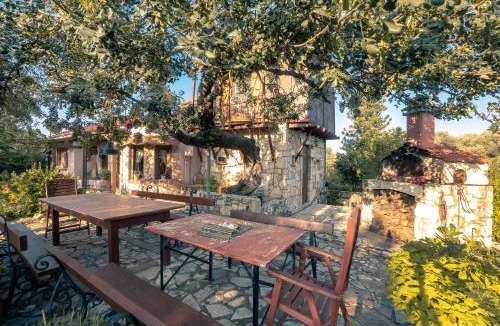 Tilisos House | Rustic Retreat