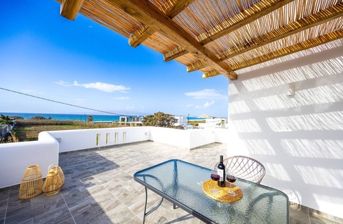 Kastraki House | Sahara Apartments - King Suite with Sea view