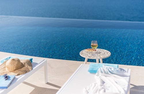 Plaka Villa | SALACIA, amazing 7-bedr. villa, majestic views and near the beach!