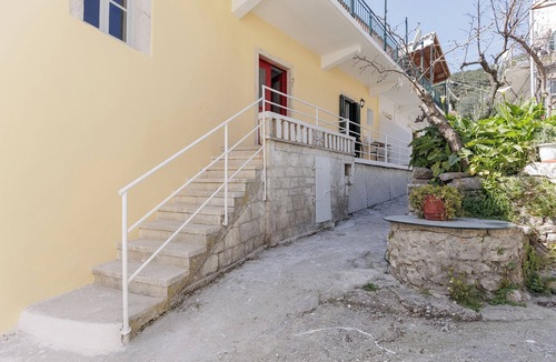 Katavolos Apartment | Salt & Sun by Konnect - TwoBedroom Apartment, Kaminaki Beach