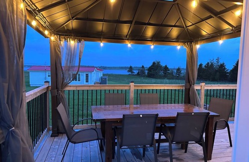 Saint Peters Bay Cottage | Salt Wind Cottage - Cozy 3 bedroom cottage in Greenwich, PEI