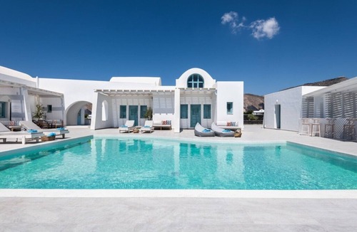 Perivolos Apartment | Santa Irina Luxury Sunny Lofts 3