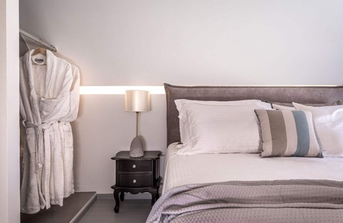 Perivolos Hotel | Santa Irina Luxury Sunny Lofts 4