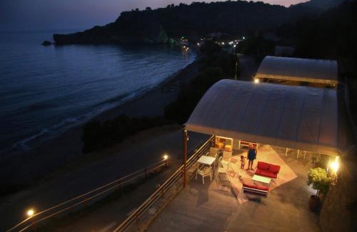 Polirizos Apartment | Santa Marina Apartments