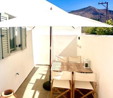 Perivolos Apartment | Santana Apartments