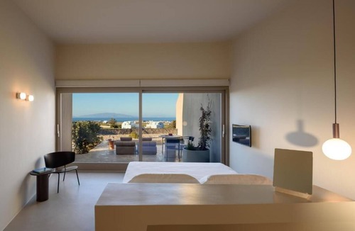 Finikia Hotel | Santopaz Suites