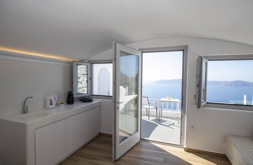 Firostefani Apartment | Santorini View Studios-Adults Only