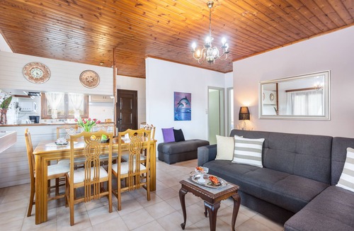 Platanias Town House | Santy Villa (Gerani, Chania)
