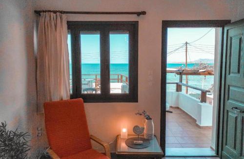 Milos House | Sapphire View - ONLY 4 meters away from the sea