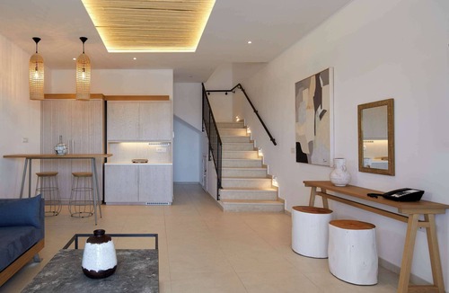 Perivolos Resort | Sea Breeze Santorini Beach Resort, Curio Collection Hilton