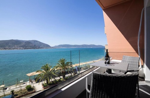 Salamis Apartment | Sea Breeze Stay 1