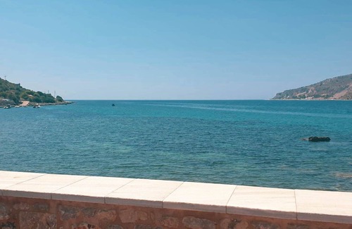 Neon Oitylo House | Sea front Maisonette for 8 in Neo Itilo