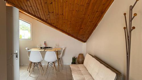 Agia Efimia Apartment | Sea Side Studios
