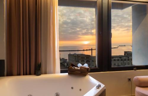 Ladadika Apartment | Sea & the City