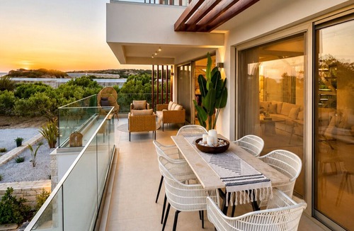 Ierapetra Villa | Seafront villa - Private Pool & Direct Sea Access