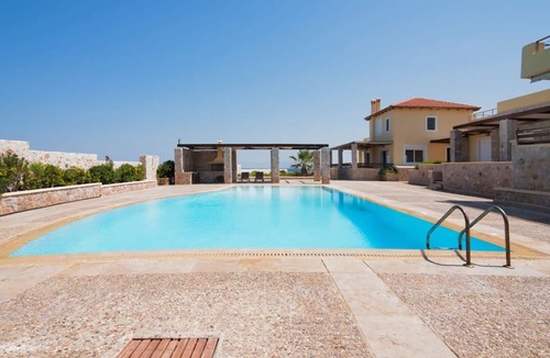Kontos Villa | Seaside Luxury Villa & Pool