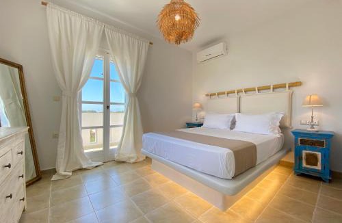 Plaka Villa | Seaside Naxos Holiday Villas