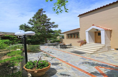 Karteros House | Seaside Serenity Stay