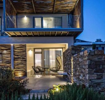 Kionia Apartment | Seaside Tinos