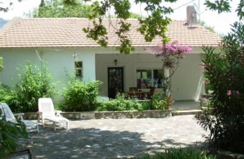 Marathias House | Seaside villa for ideal vacations in Greece