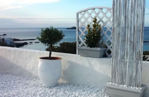 Mandrakia House | Seaview House above a lovely little cove