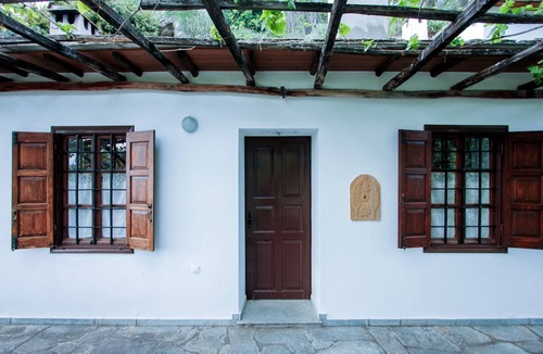 Makrynitsa House | Secluded cottage & guesthouse in the mountains