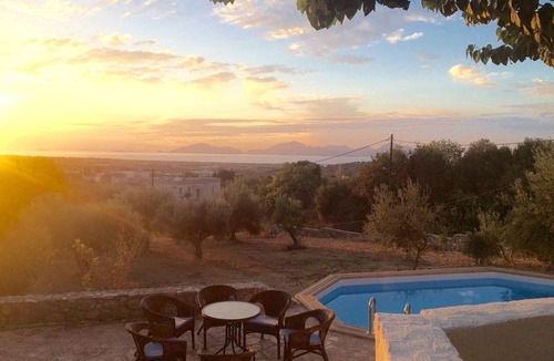 Amaniou Villa | Secluded traditional greek house with pool, sleeps 4+2,panoramic views of sunset