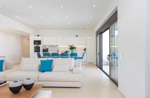 Kapsaliana Villa | Secluded villa with hot tub, heated pool & sea view!
